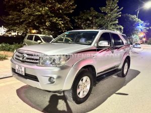 Xe Toyota Fortuner 2.7V 4x4 AT 2011