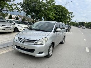 Xe Toyota Innova J 2009