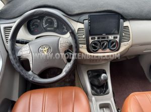 Xe Toyota Innova J 2009