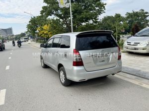 Xe Toyota Innova J 2009