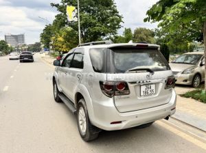 Xe Toyota Fortuner 2.7V 4x4 AT 2010