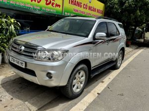 Xe Toyota Fortuner 2.7V 4x4 AT 2011