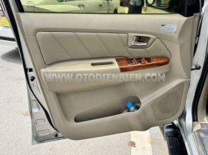 Xe Toyota Fortuner 2.7V 4x4 AT 2011
