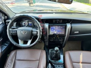 Xe Toyota Fortuner 2.4G 4x2 MT 2019