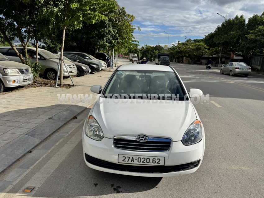 Hyundai Verna 1.5 MT